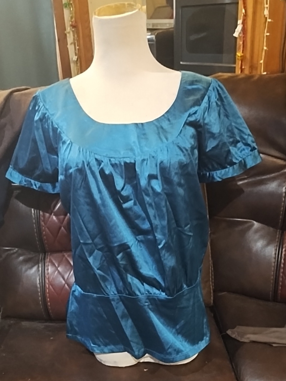 Studio Y Teal Satin Short Sleeve Peasant Blouse